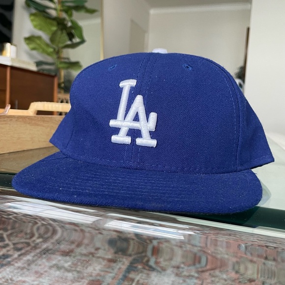 Men's Dodgers New Era Royal Authentic Fitted Hat - Picture 2 of 4